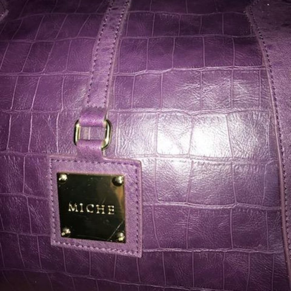 Purple Reptile Vegan Leather Purse w/straps *NWOT* holds large tablets